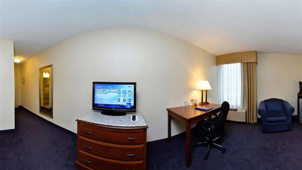 Best Western Plus Yadkin Valley Inn & Suites Jonesville Екстериор снимка